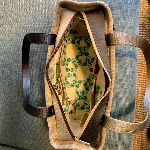 Harvey's Seatbelt Bag: Treecycle Large Satchel - Picture 5 of 8